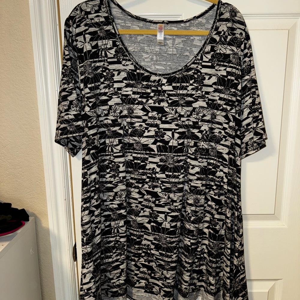 Floral Black and Gray Women's Top